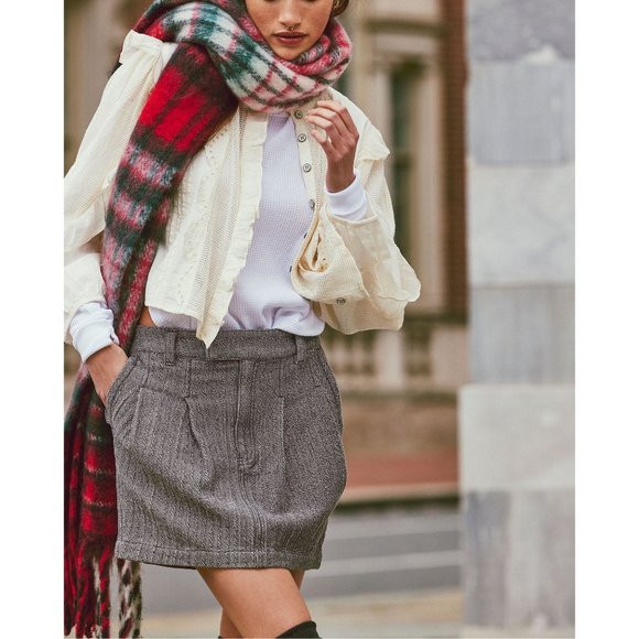 FREE PEOPLE Falling For You Brushed Plaid Scarf / Candy Apple - Picture 8 of 9